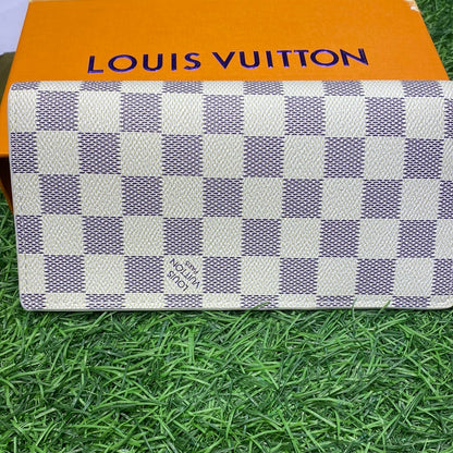 UOL Branded Luxury Italian Leather Wallet Model White Check 62665016