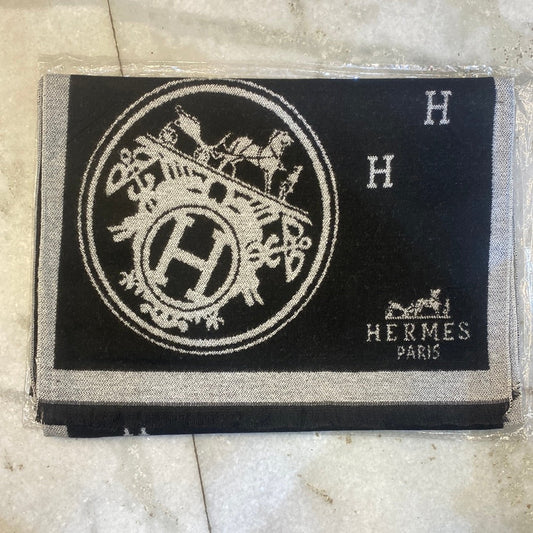 Her Reh Black Colour With White Reh Logo Imported Muffler 49038