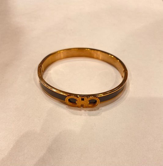 Copper Black Colour Far Heavy Quality Bracelet 199912