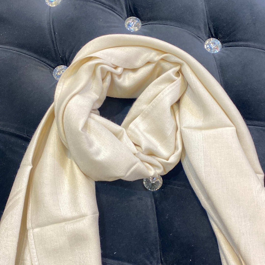 HER REH Cream Colour HER REH Print Heavy Quality Muffler  9366