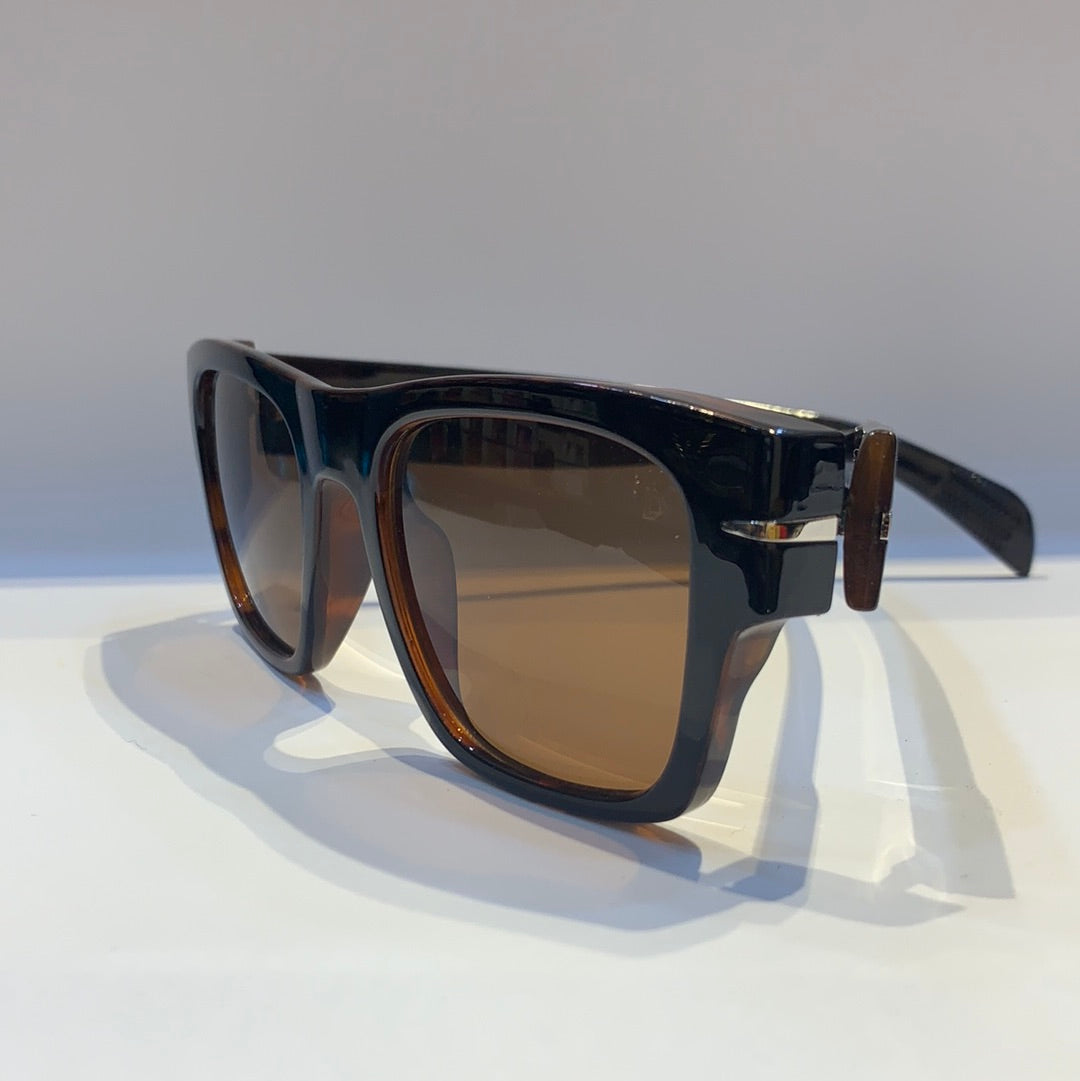 BD Glossy Brown Frame Brown Shade Sunglass UM1894C851 22-140
