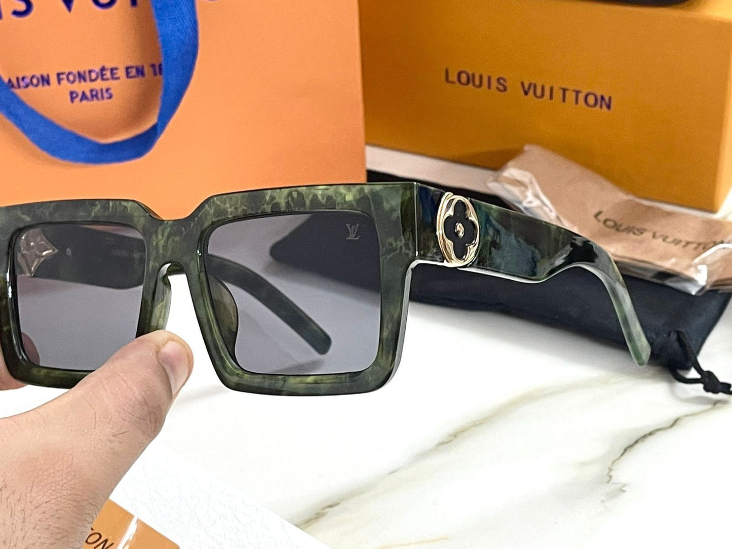 UOL Branded Unisex Sunglasses Z2196 5816140