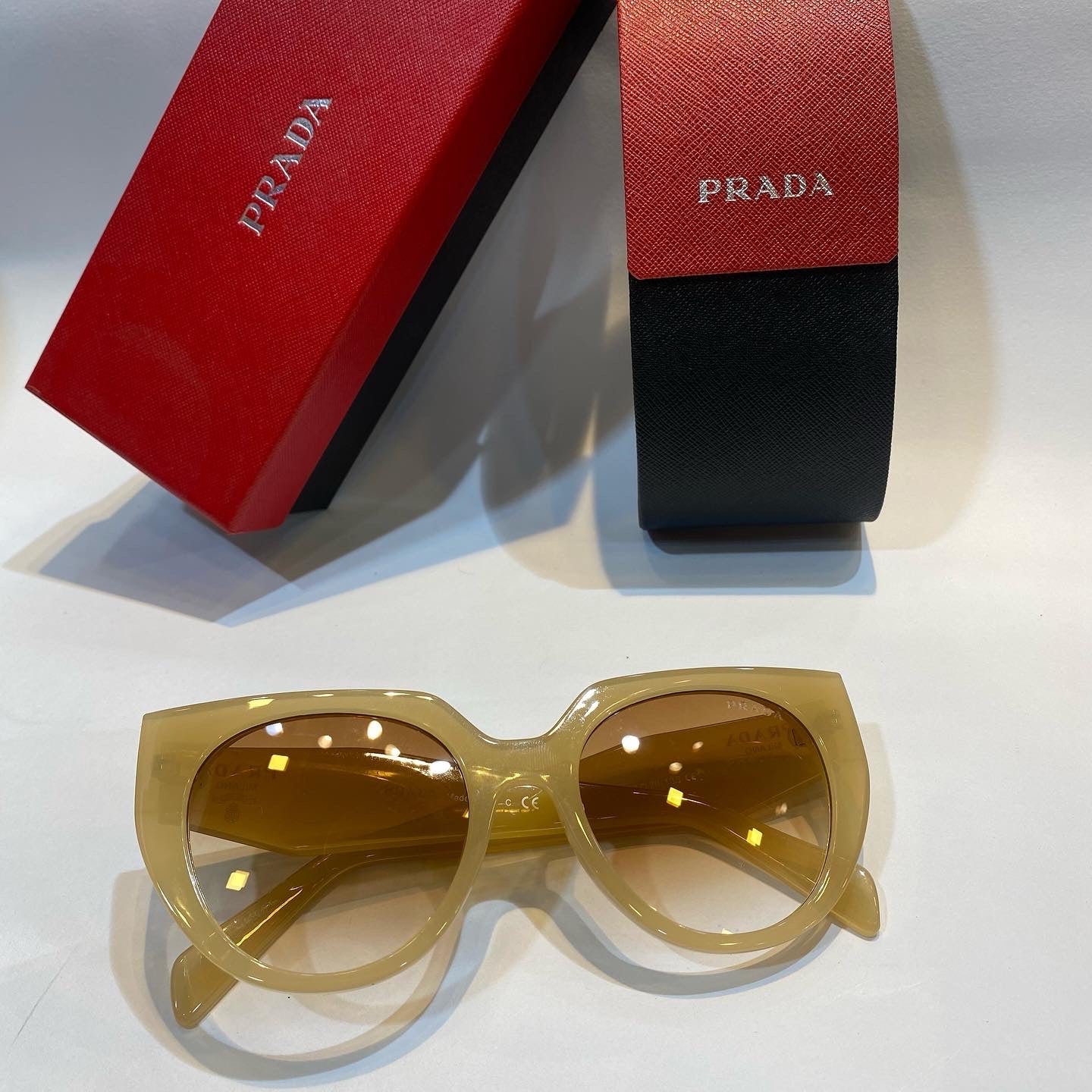 ARP Cream Frame Brown  Shade Unisex Branded Sunglasses Z3575 53 20-135