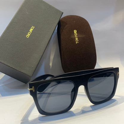 Tom mot Matte Black Frame Black Shade Unisec Sunglass 1922 54 21-137