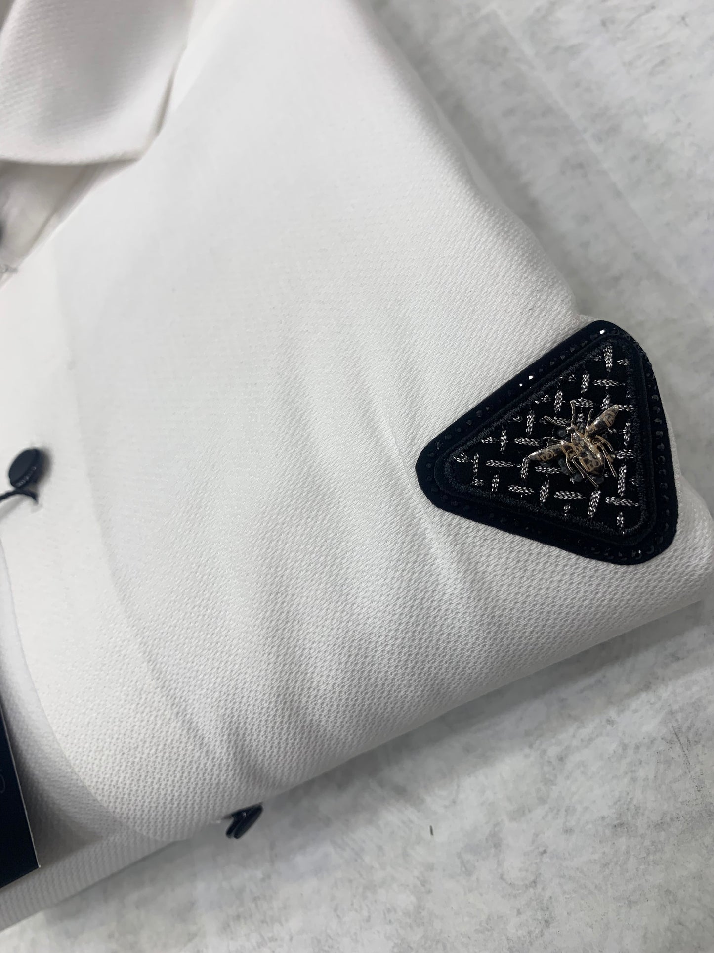 AQUARIUS White Colour With Front Bee Sticker Full Sleeve Men Shirt 2208