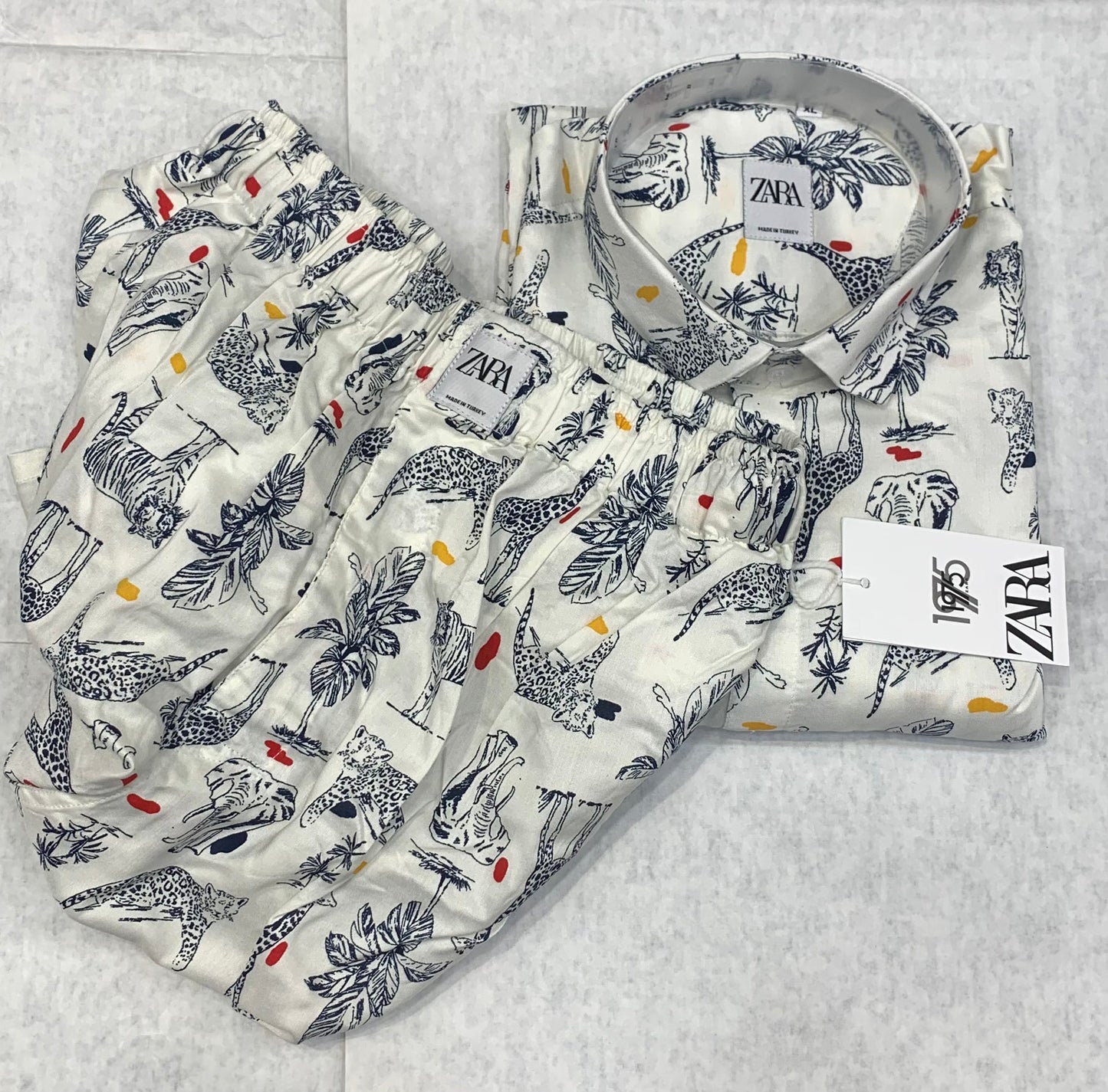ZR RAZ White Colour With Animal Print Important Shirt With Shorts Coord Set 93315